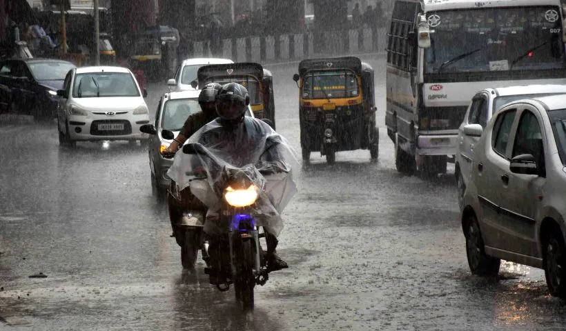 Cloudbursts, flash floods likely in J&K over next 48 hrs; severe weather alert issued for Jammu region