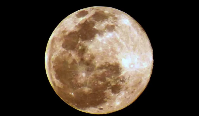 China says it's on track to land astronauts on the moon by 2030 ahead of space station mission