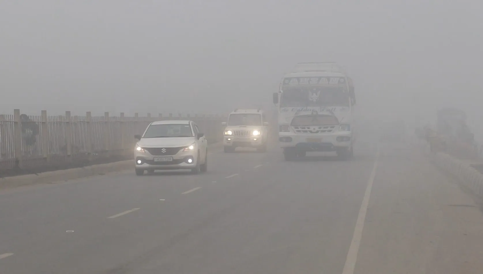 Fog engulfs northern India as people wake upto a chilly morning