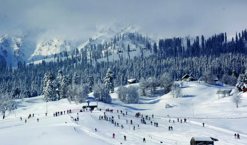 Fresh snowfall, rain in parts of Kashmir