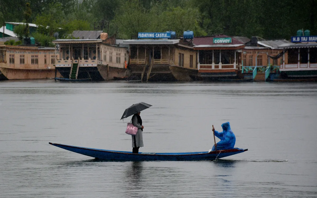 Heavy Rains and Thunderstorms Predicted for Jammu & Kashmir Region