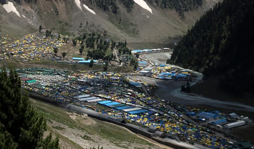 Amarnath Yatra resumes on Baltal axis; still suspended on Pahalgam route