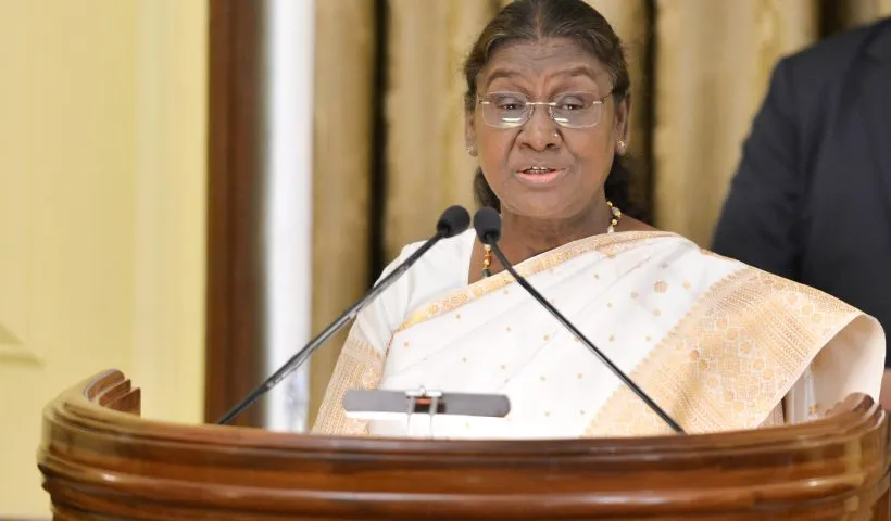 President Murmu pays homage to 1971 War soldiers