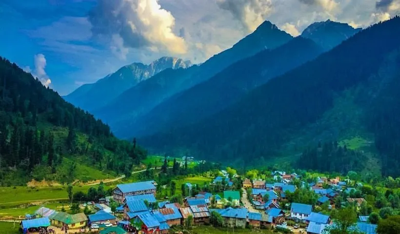 All major tourist destinations in Kashmir open, say officials