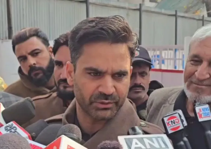 PDP's Para asks LG to clear proposal to increase upper age limit for JKCCE aspirants