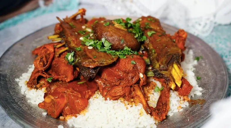 J-K govt warns against banned synthetic food colours in Wazwan, ready-to-eat foods; violators face Rs 3 lakh fine