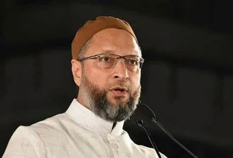 Owaisi slams new Waqf law, hopes for justice from SC