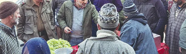 Market checking intensified ahead of Ramadhan in Sopore