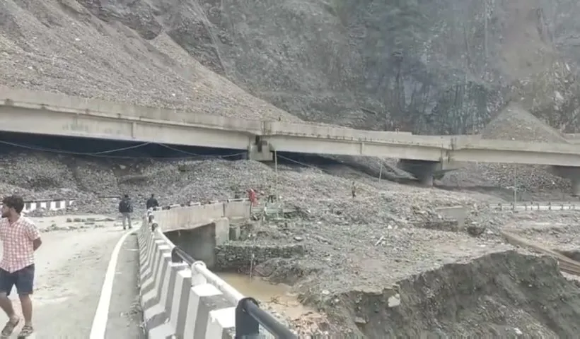 Jammu-Srinagar NH full restoration may take two days: DC Ramban