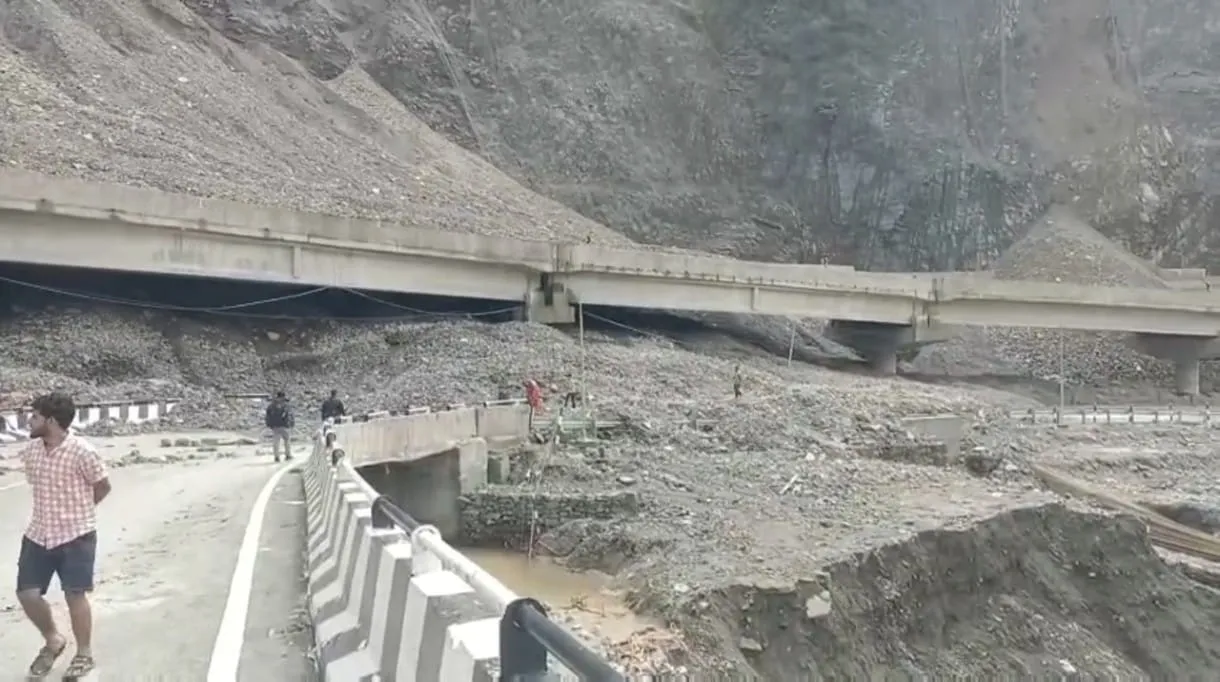 जम्मू-श्रीनगर राजमार्ग 5-6 दिनों में फिर से खुल सकता है: एनएचएआई