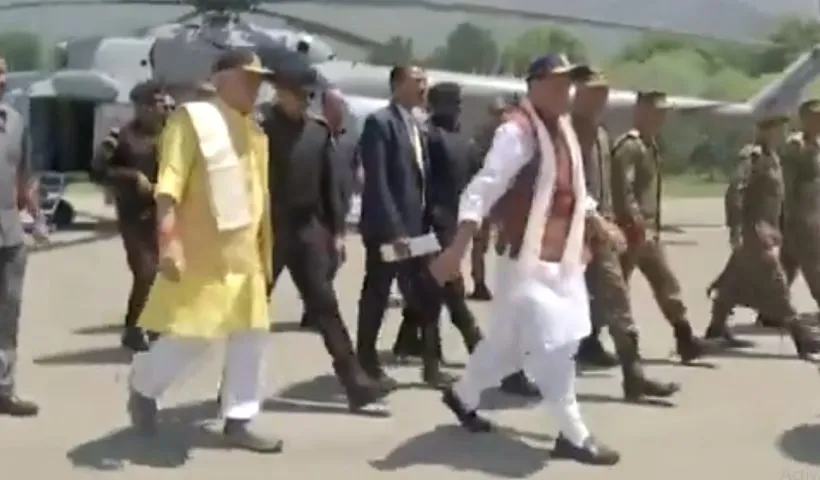 Rajnath Singh arrives in Srinagar; to interact with Army personnel