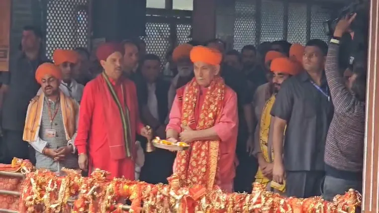 LG Sinha visits Mata Kheer Bhawani Temple on Jyeshtha Ashtami