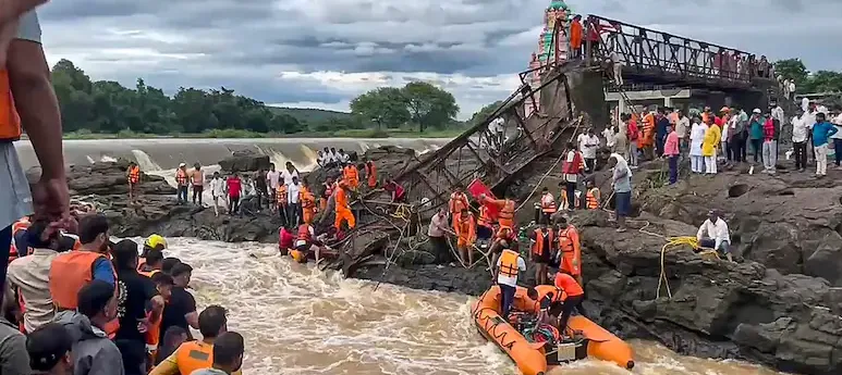 Four dead, 51 injured as bridge collapses in Pune