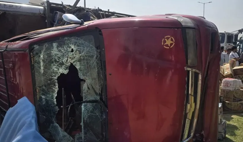Head-on collision in South Kashmir's Awantipora left several injured