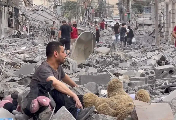 Israeli strikes kill 24 in Gaza