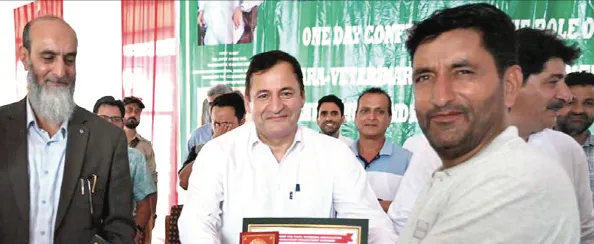 Para-Veterinary professionals vital to rural economy: Javid Dar