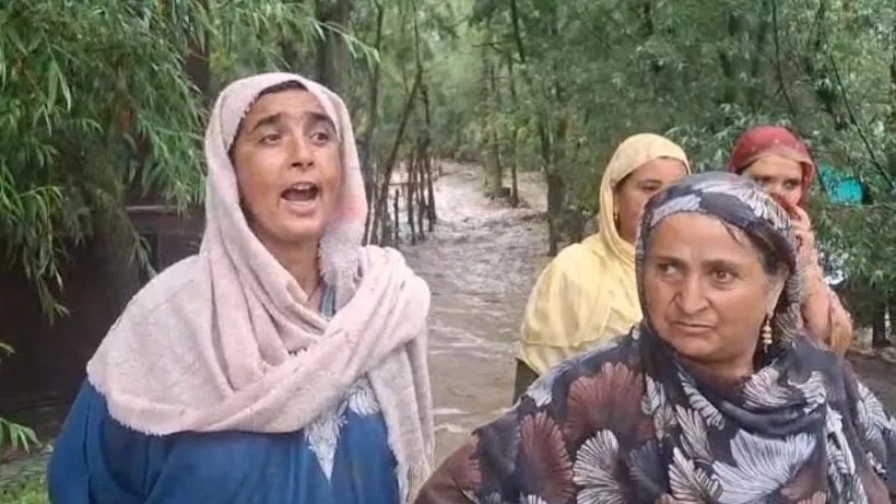 Multiple Budgam villages submerged after heavy rains, locals cry for help