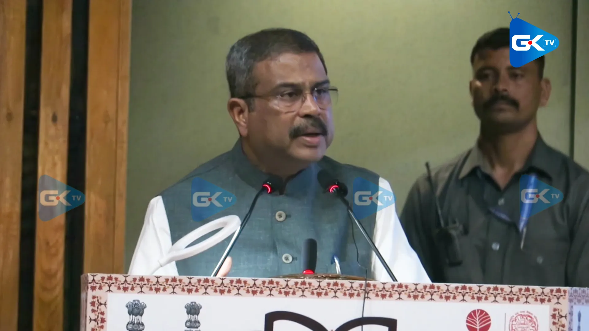 Pradhan chairs AI in education roundtable with founders of 10 new-age Indian edtech startups