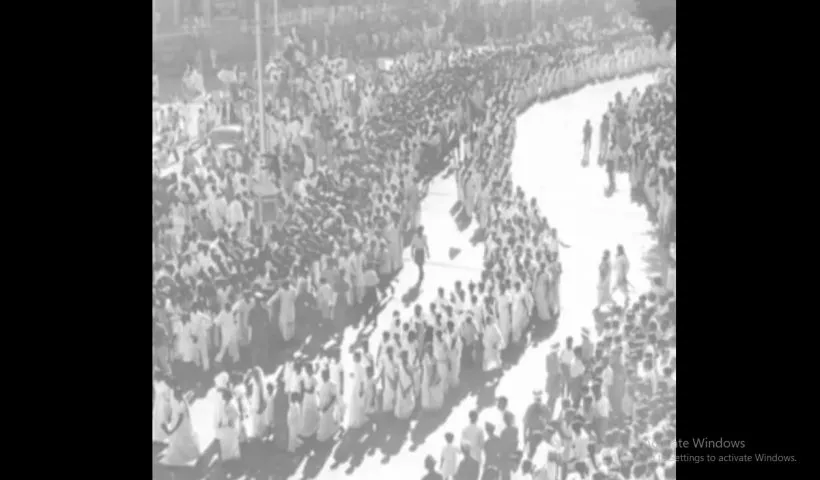 PM Modi pays tributes to Quit India movement participants