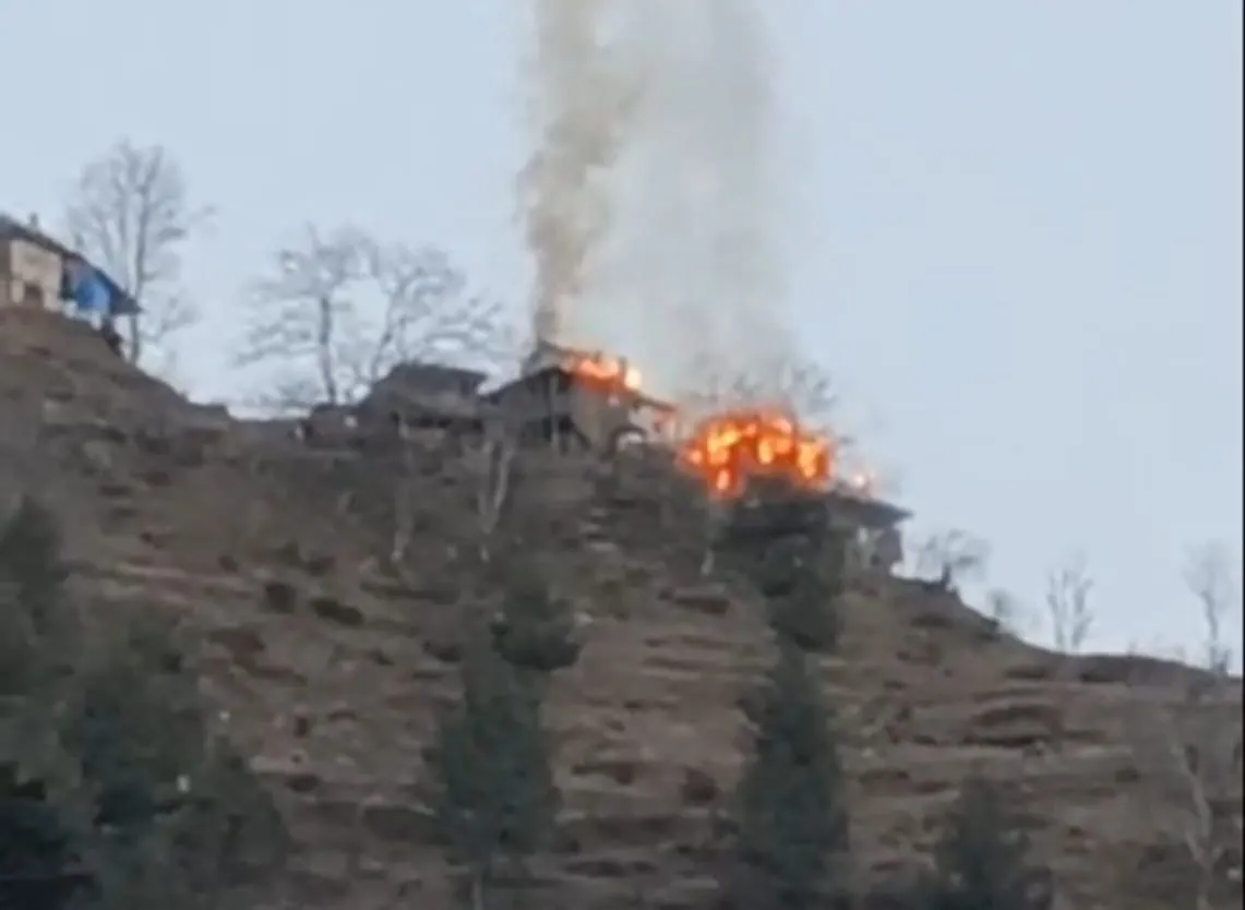 Three houses gutted in massive fire in Gunz Top Trigam, Khari Tehsil of Ramban district