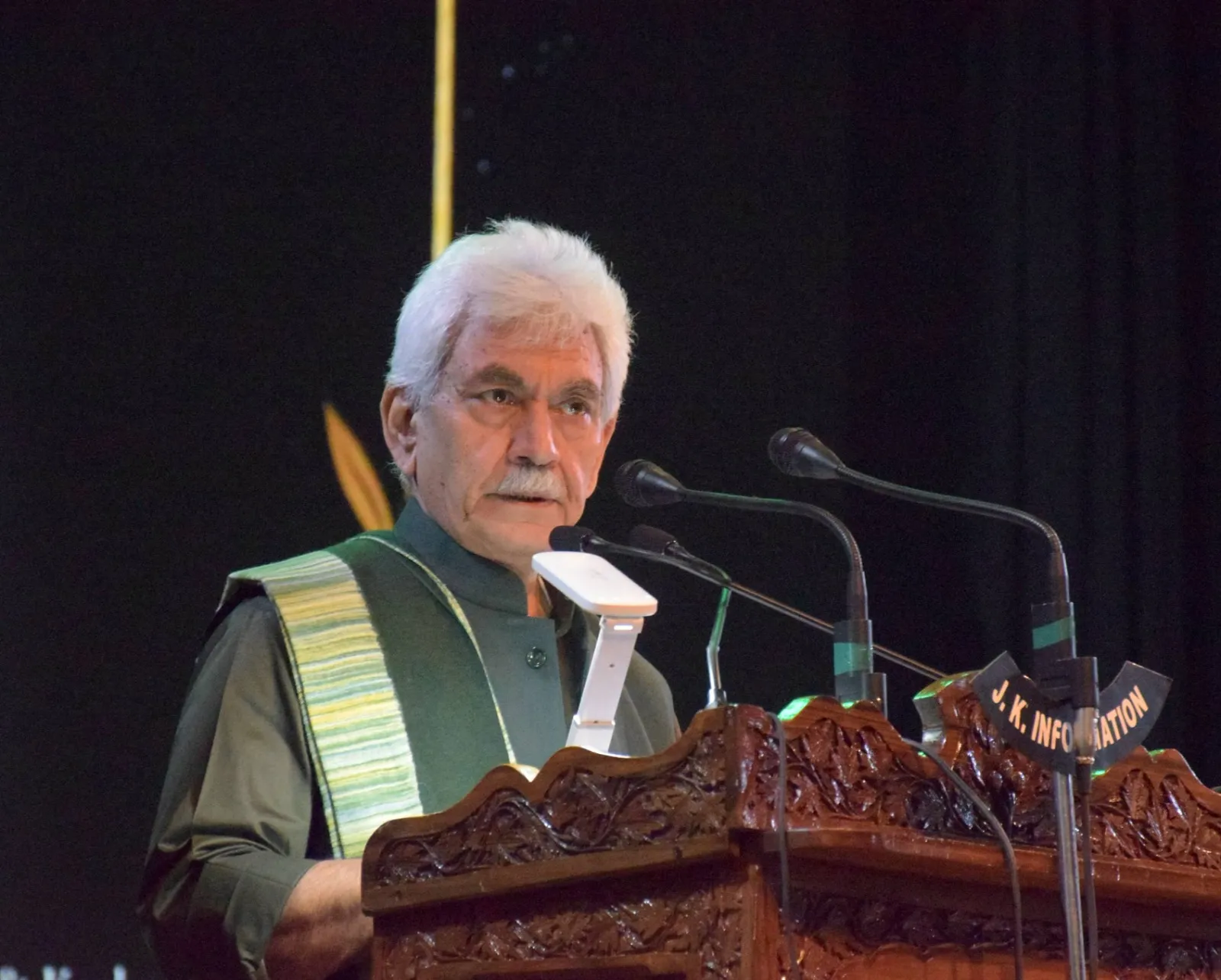 Filmmakers must narrate ordeal of terror victims: LG