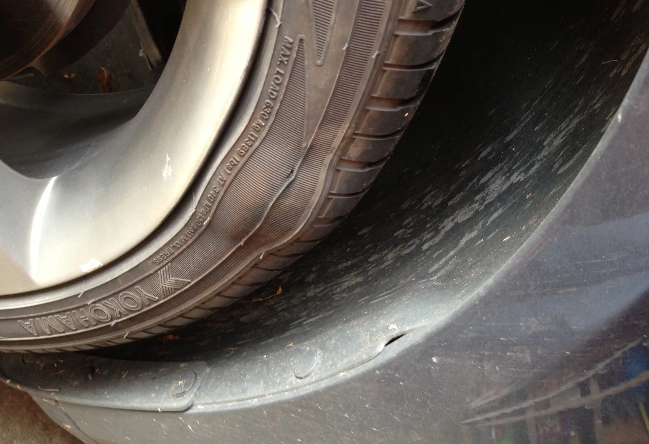 Red Fort blast effect: Loud bus tyre burst causes panic in Delhi’s Mahipalpur