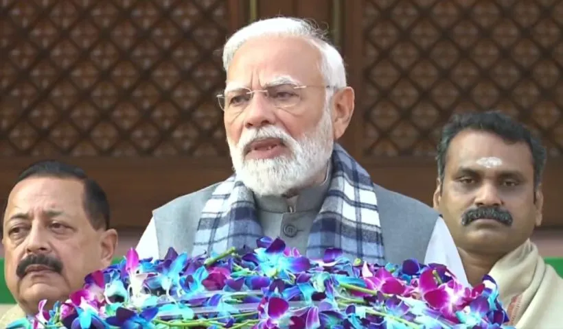 Modi salutes armed forces on Vijay Diwas