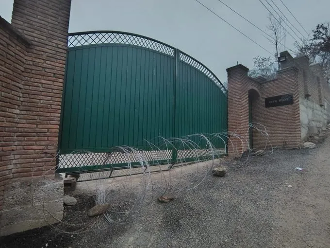 Iltija Mufti, Waheed Parra confined as authorities tighten curbs over reservation issue