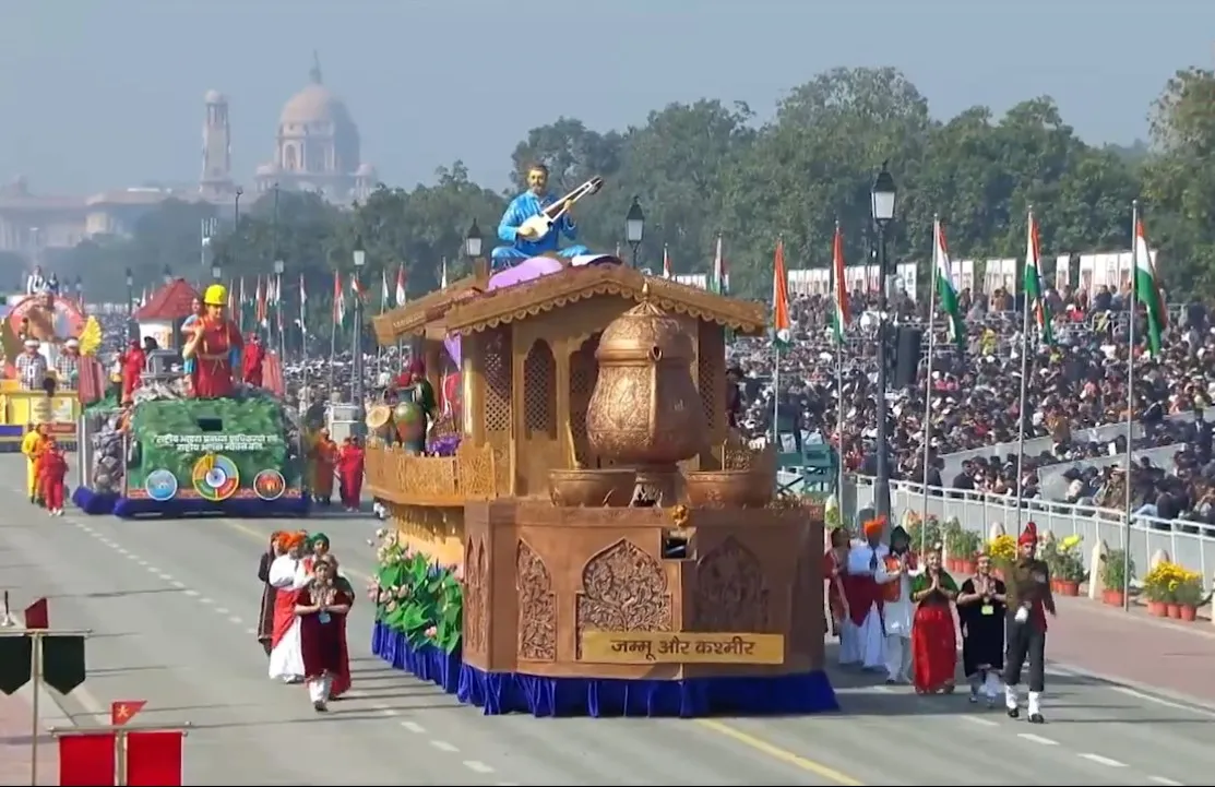 Crafts, music of J-K display cultural richness at Republic Day parade