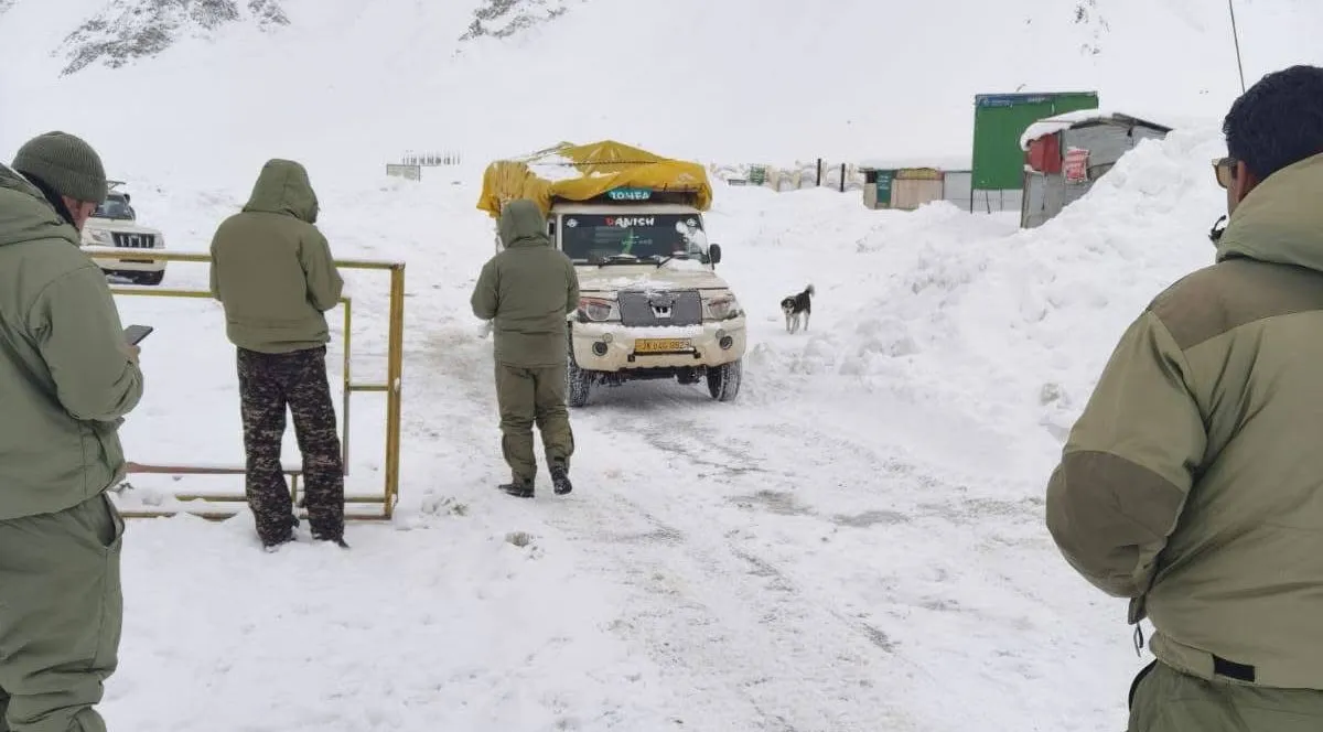 Traffic restored on Srinagar–Kargil Highway after snow clearance by BRO