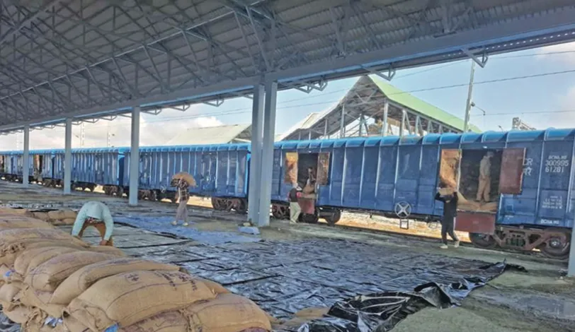 Indian Railways ensures reliable foodgrain supply to Kashmir