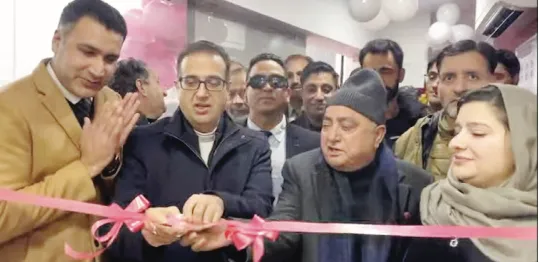 Axis Bank opens 30th branch in Kashmir at Chanapora