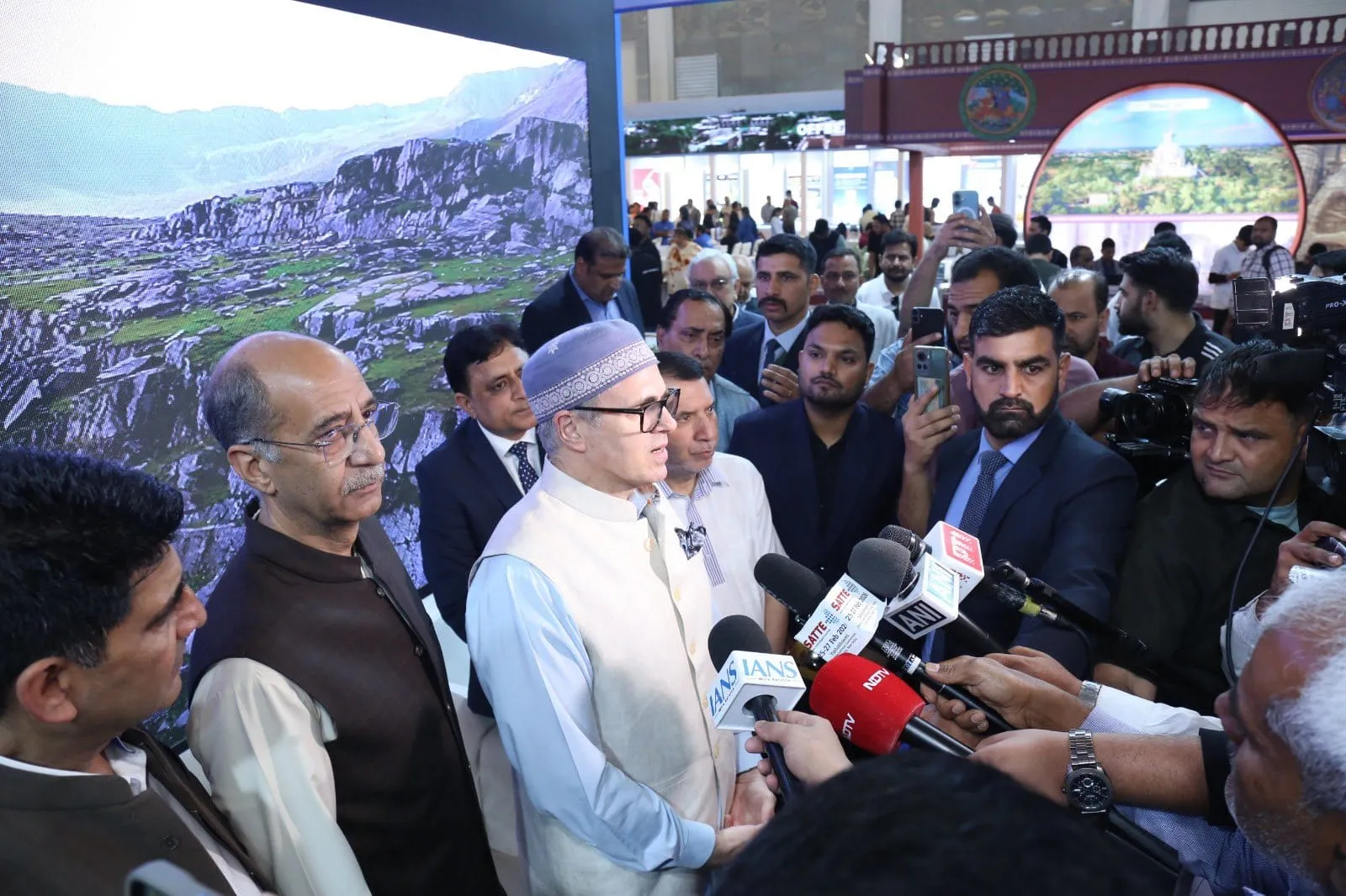 J&K set to shine as a year-round global tourism destination: CM Omar
