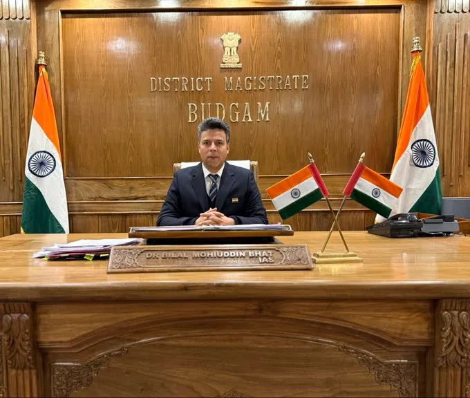 Budgam admin bids farewell to outgoing DC