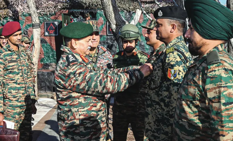 Army chief reviews counter-terror ops