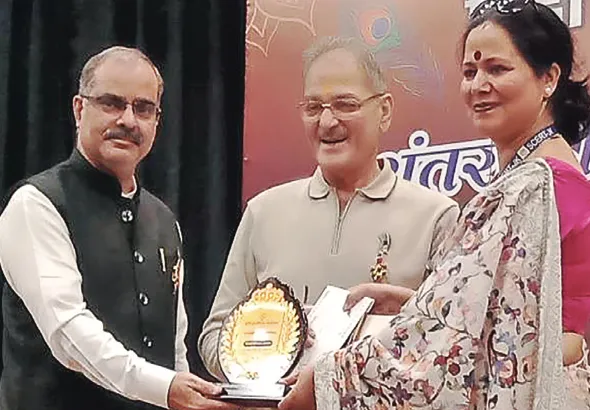 Anjali Raina felicitated in New Delhi for her work in education sector